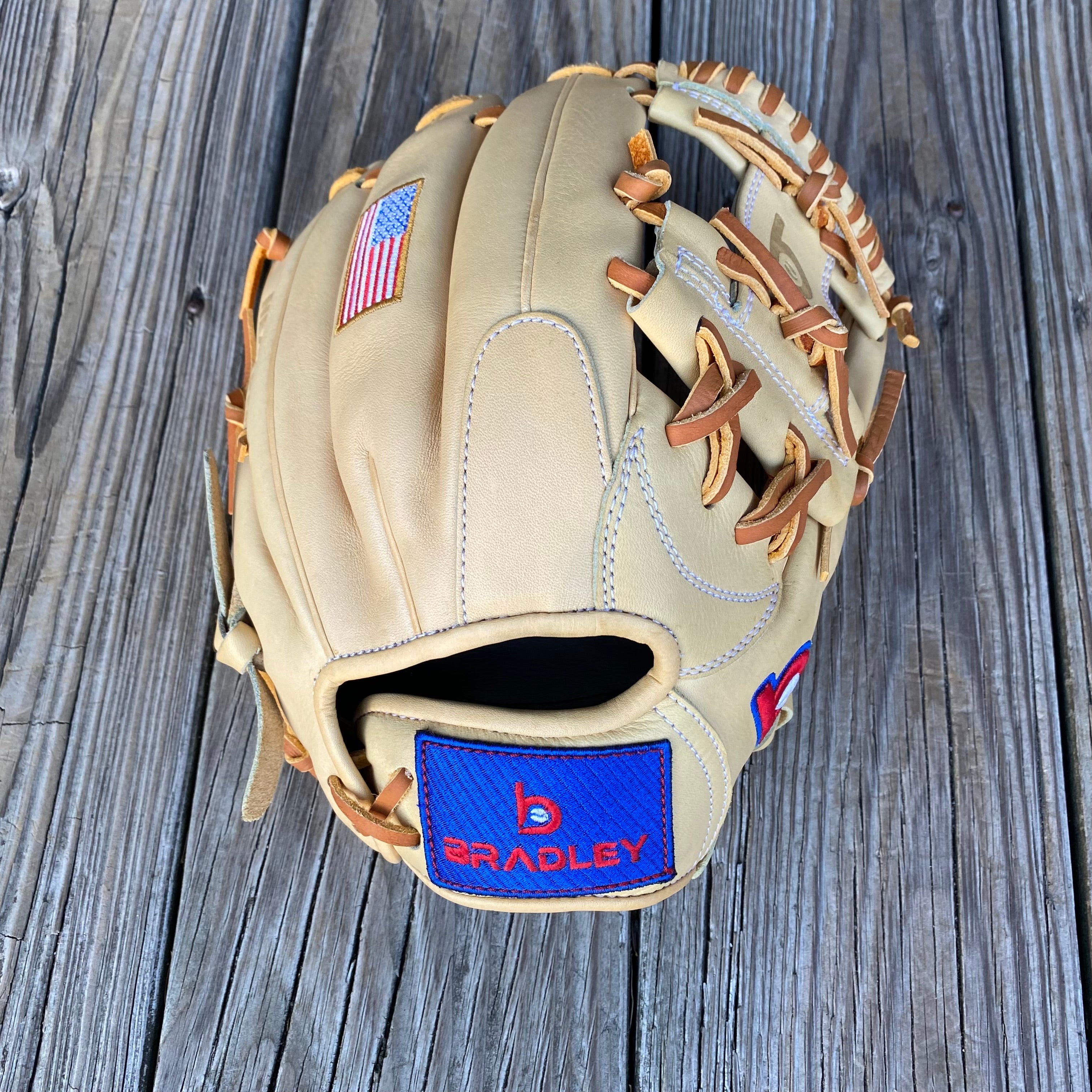 Blonde best sale baseball gloves