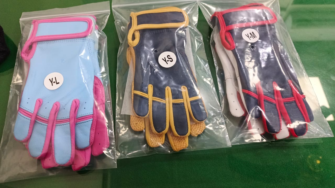 Bradley Youth Batting Gloves