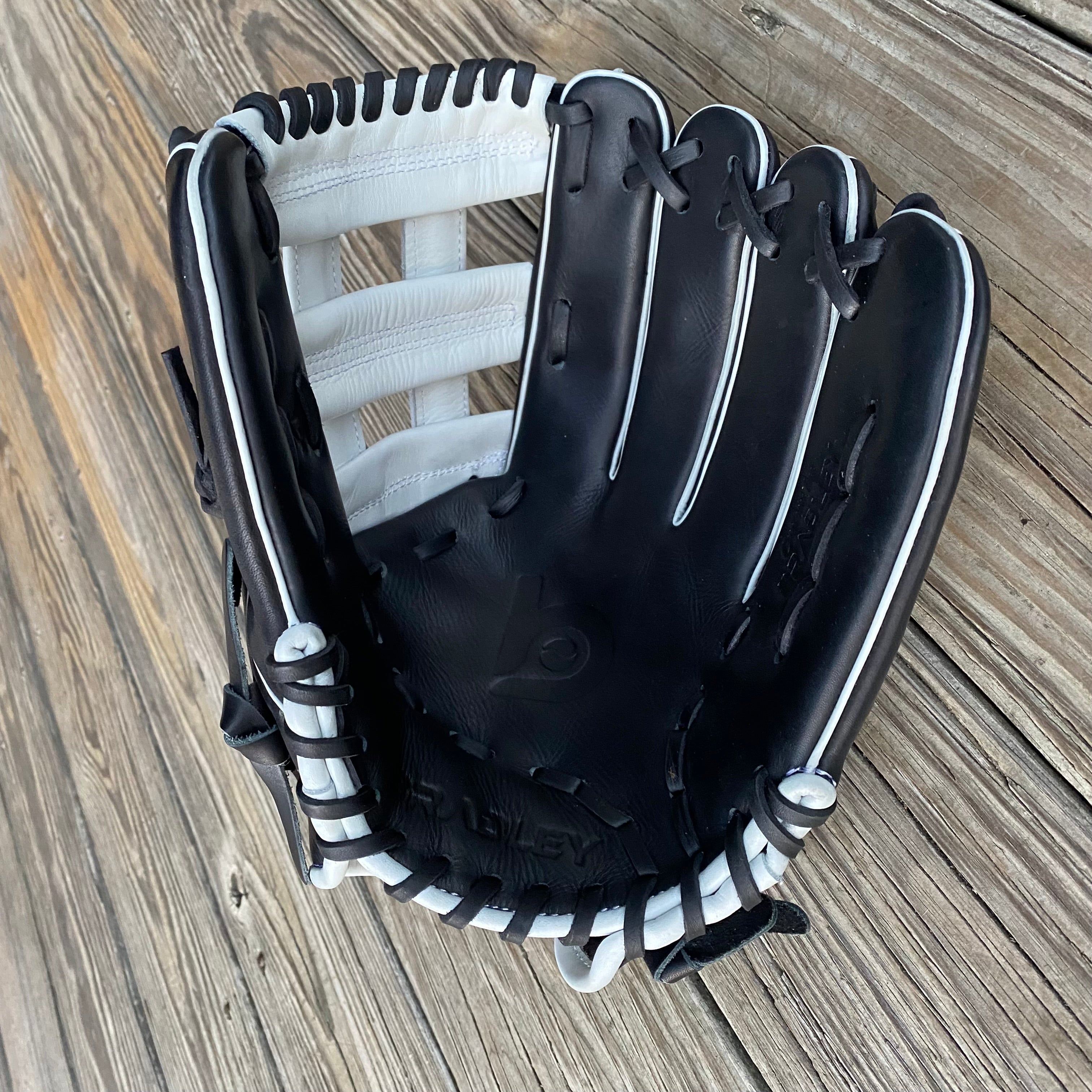 H-Web, Next Play FP LTD 24, Pro Kip Leather – Bradley Baseball