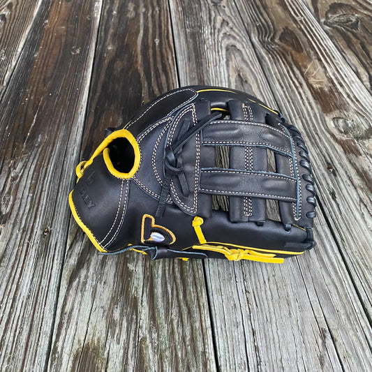 H-Web, Next Play Series '25 BLACK/GOLD PRO KIP LTD